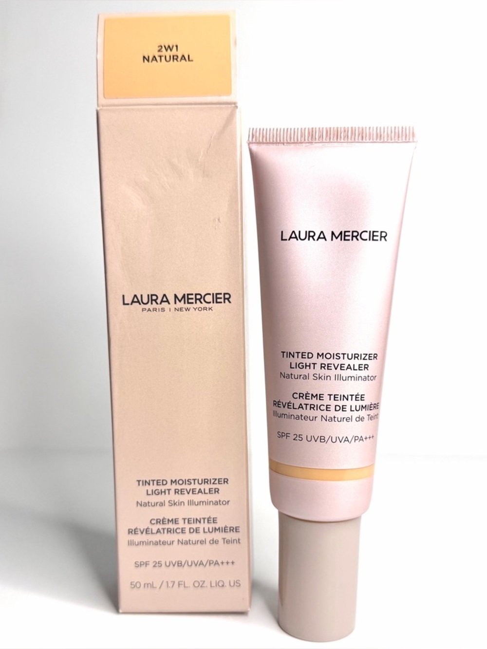 Laura Mercier Tinted Moisturizer Light Revealer Illuminator SPF 25 2W1 NATURAL